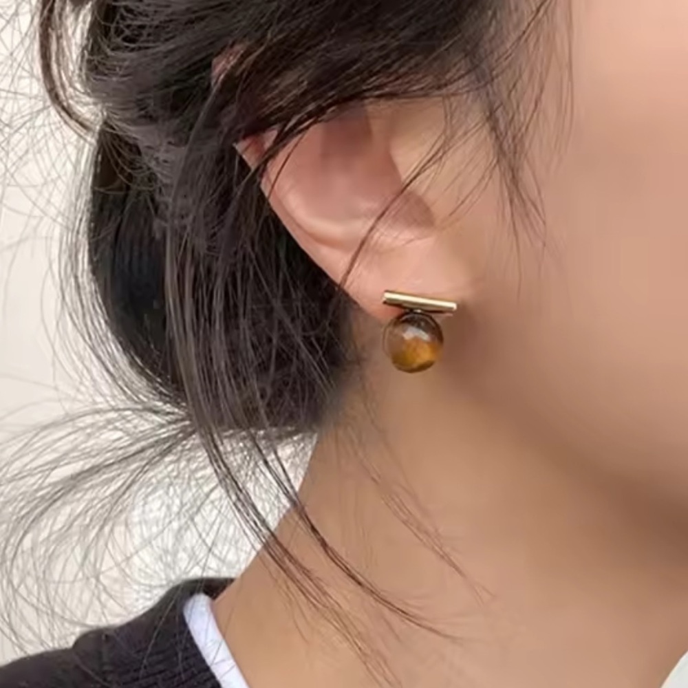 Vintage Tiger’s Eye Stud Earrings — Classic Gold Tone - Picture 6 of 10